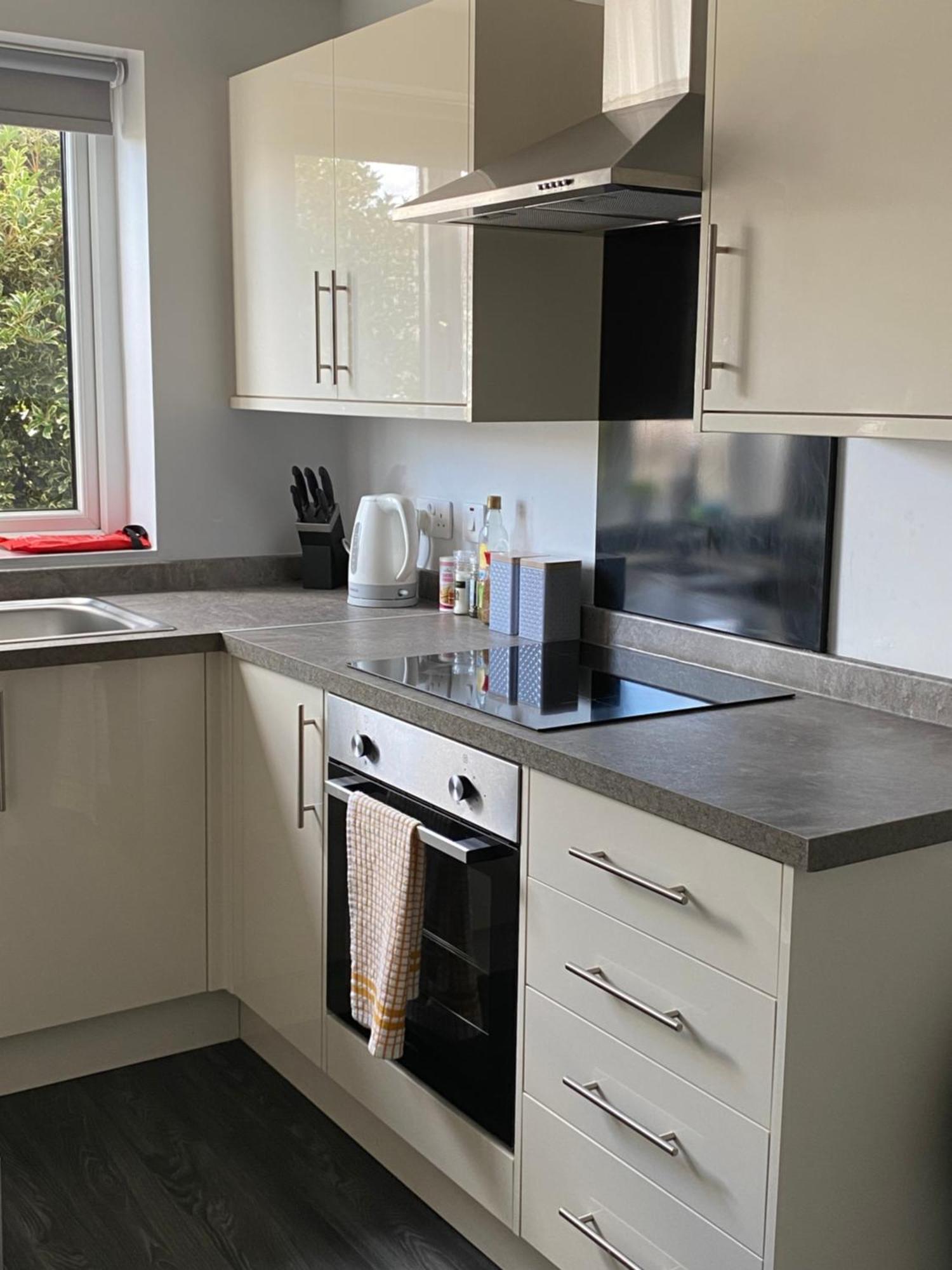 Quiet Ground Floor With Parking * Morecambe