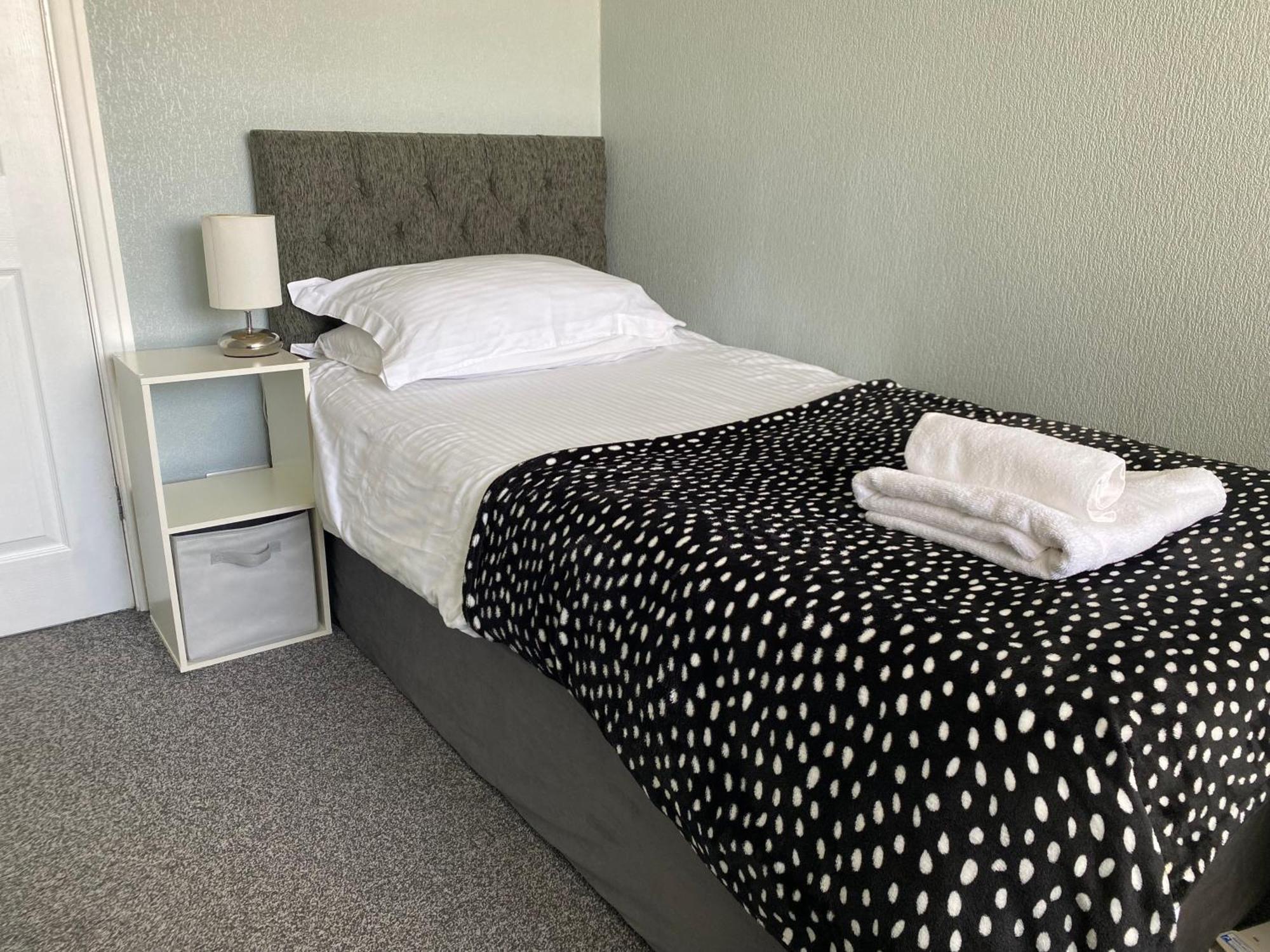 Quiet Ground Floor With Parking Morecambe